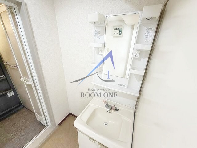 洗面設備　洗面台です。