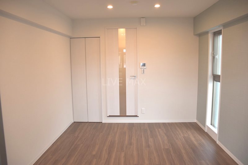居室・リビング　※別部屋のお写真です
