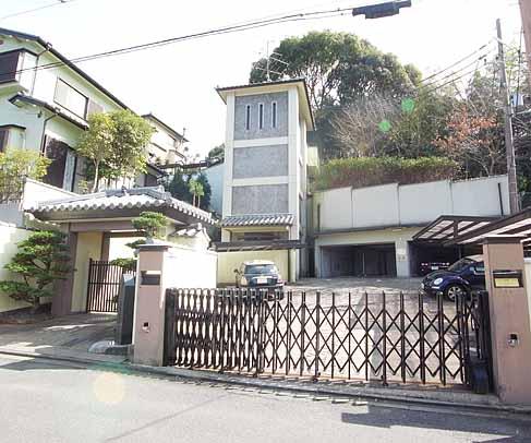 建物外観　お部屋はどこに？？