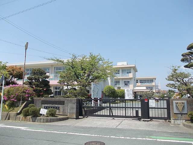 小学校　磐田西小学校（小学校）まで750m