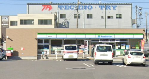 コンビニ　ファミリーマート 緑西大高店（コンビニ）まで619m