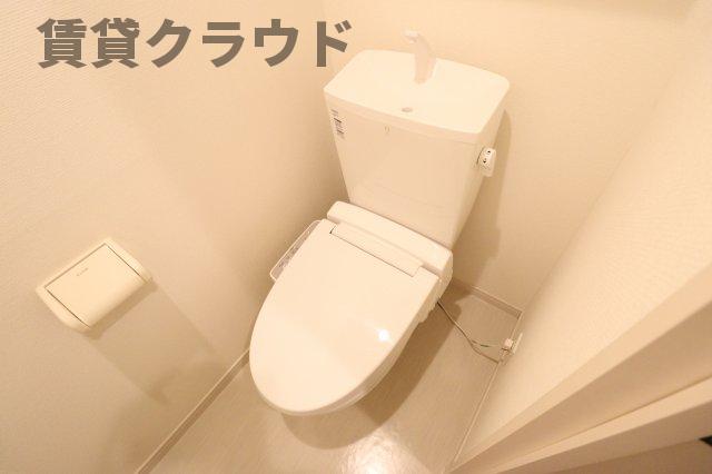 トイレ　温水洗浄便座はあると嬉しい設備ですね！