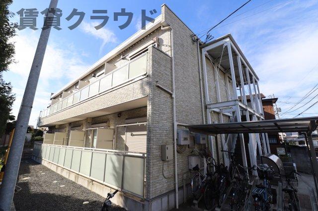 建物外観　明るい見た目の外観です！