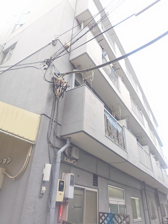 建物外観　閑静な住宅街・鉄筋コンクリート造☆