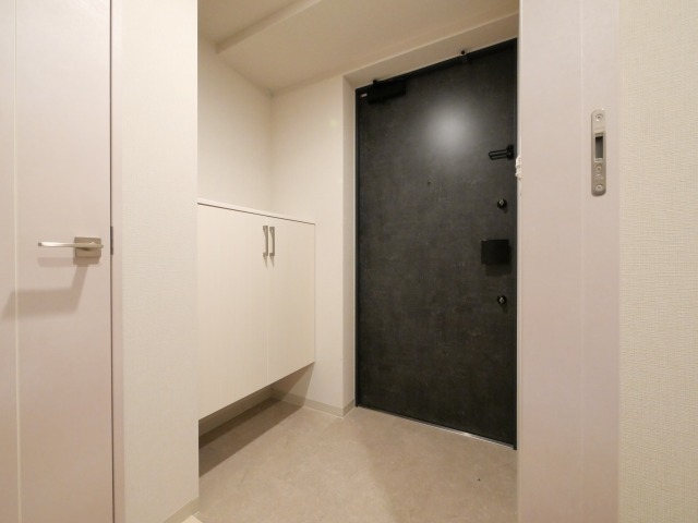 玄関　シンプルで使いやすい玄関です