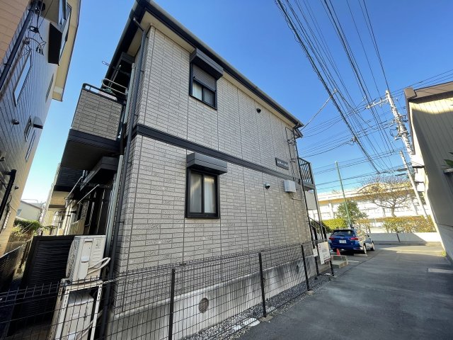 建物外観　川崎駅までバス18分のアパートです。
