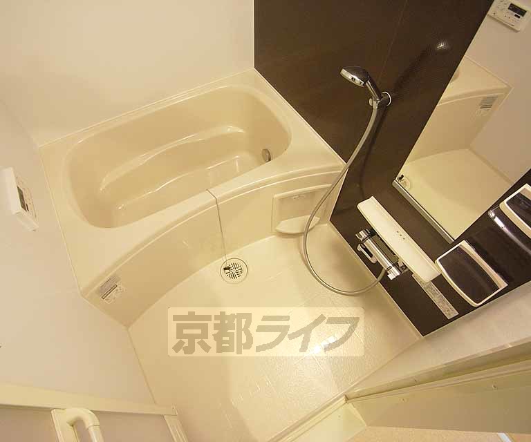 バス・シャワールーム　きれいなお風呂です。