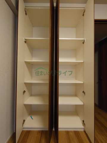 収納　コンフォリア・リヴ根岸二丁目