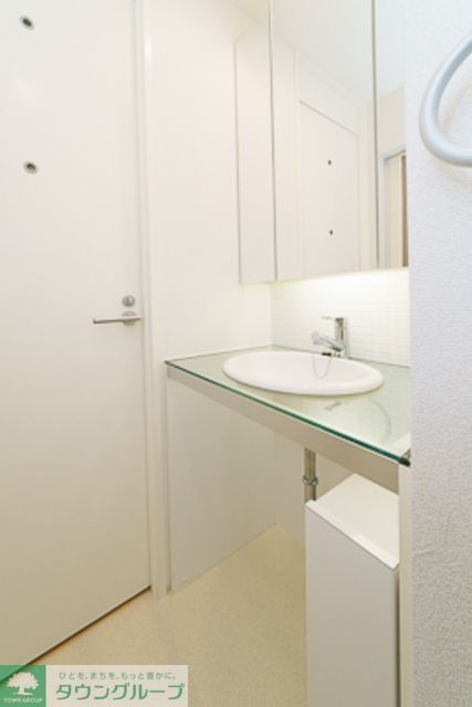 洗面設備　※写真は同タイプ住戸です。