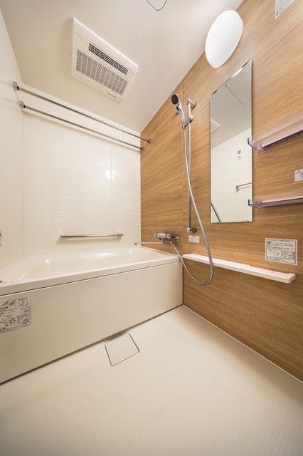 バス・シャワールーム　※写真は同タイプ住戸です。