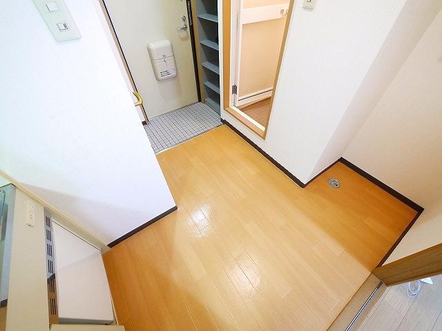 その他　玄関付近です