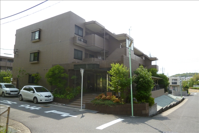 建物外観　静かな環境のマンションタイプです☆