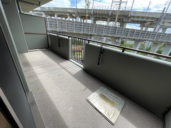 バルコニー　※別部屋の写真です