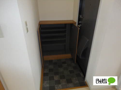 玄関　他のお部屋の写真です