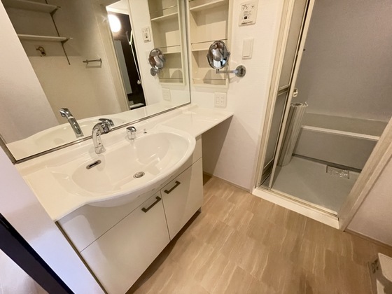 洗面設備　※別部屋の写真です