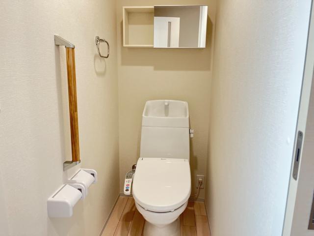 トイレ　シャワー付トイレ