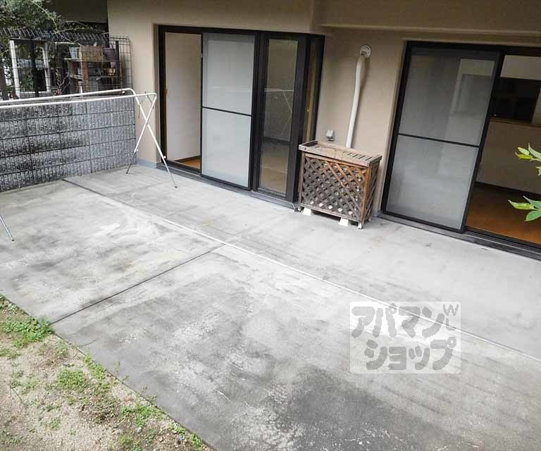 バルコニー　専用庭
