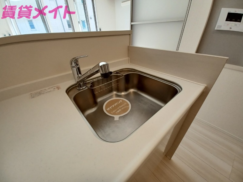 キッチン　同型参考写真