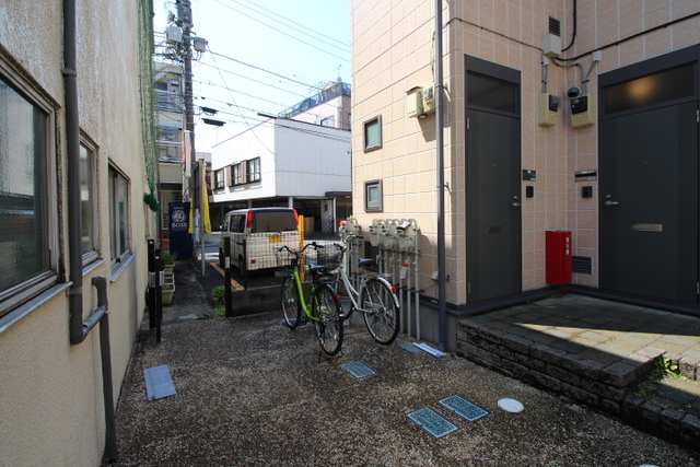 その他　敷地内/建物