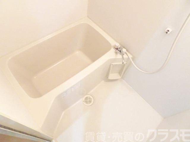 バス・シャワールーム　キレイにリフォームされています♪