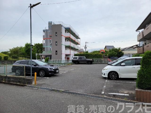 駐車場　敷地内駐車場