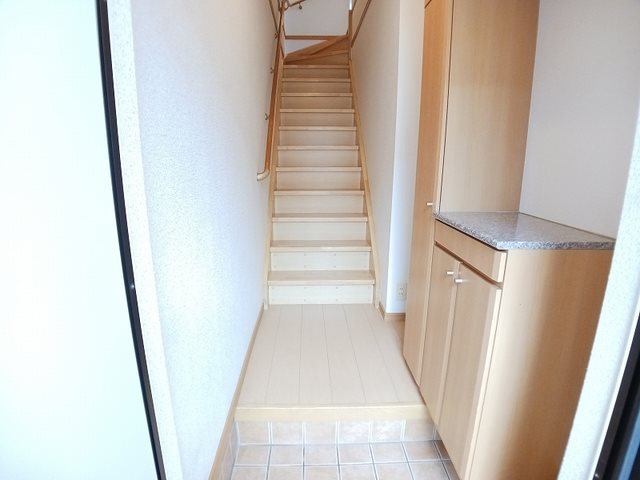 玄関　シューズボックスがあります。