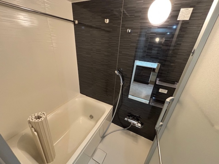 バス・シャワールーム　同マンション別部屋：参考写真