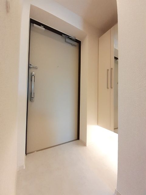 玄関　☆広々とした玄関☆