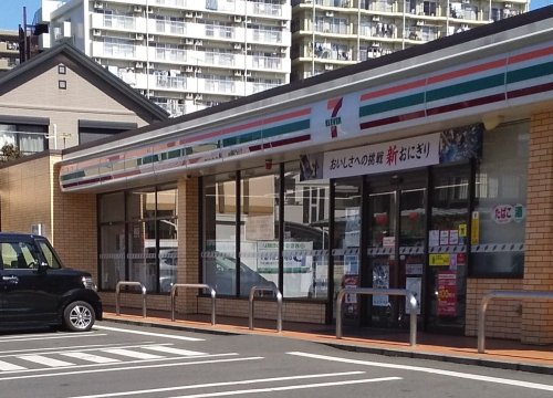 コンビニ　セブンイレブン 大和中央5丁目店（コンビニ）まで341m