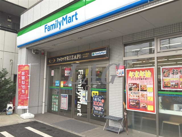 コンビニ　ファミリーマート南篠崎二丁目店（コンビニ）まで258m