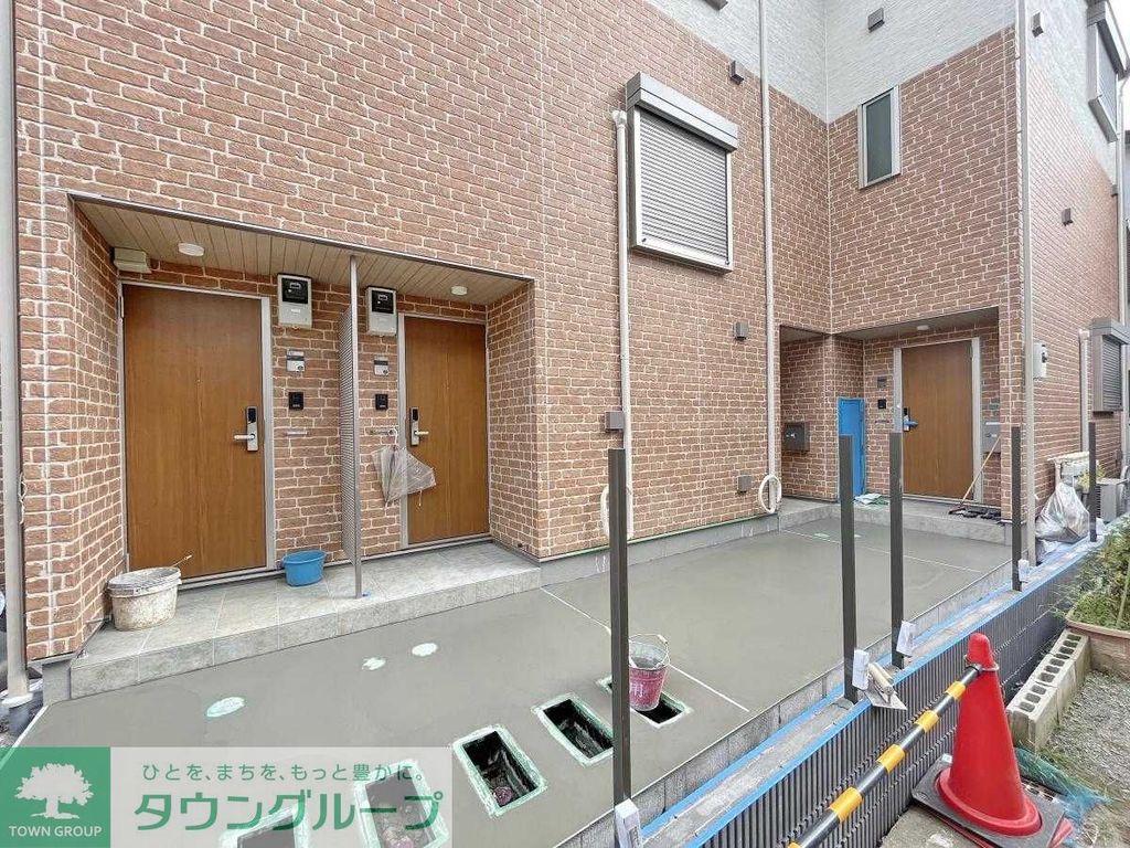 エントランス　★お問い合わせはタウンハウジングまで★