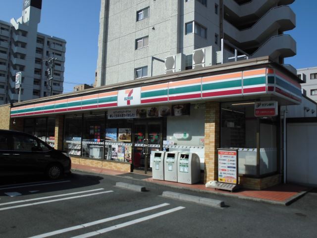 コンビニ　セブンイレブン（コンビニ）まで430m