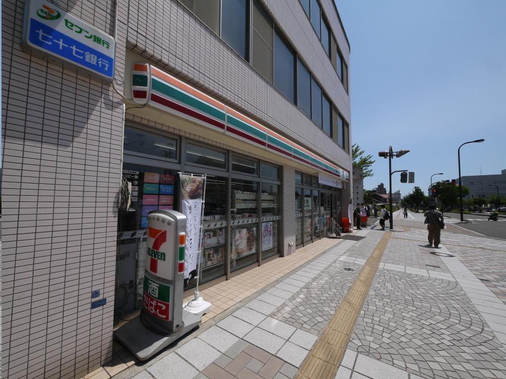 コンビニ　セブンイレブン仙台榴岡5丁目店（コンビニ）まで70m