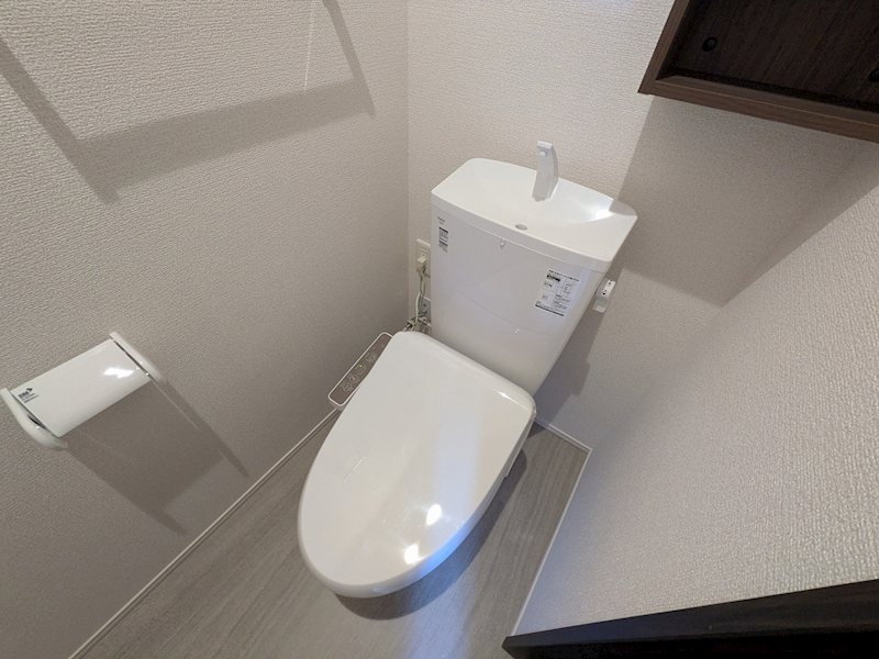 ＪＲ篠ノ井線 松本駅 徒歩28分 2階建 築1年のトイレ写真
