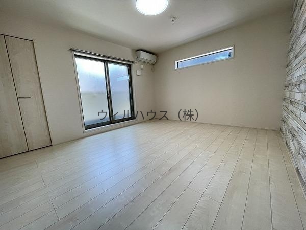 その他部屋・スペース　明るい洋室！