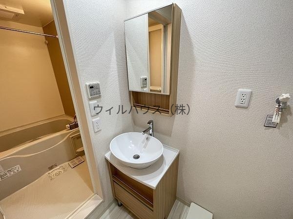 洗面設備　デザイン洗面台！