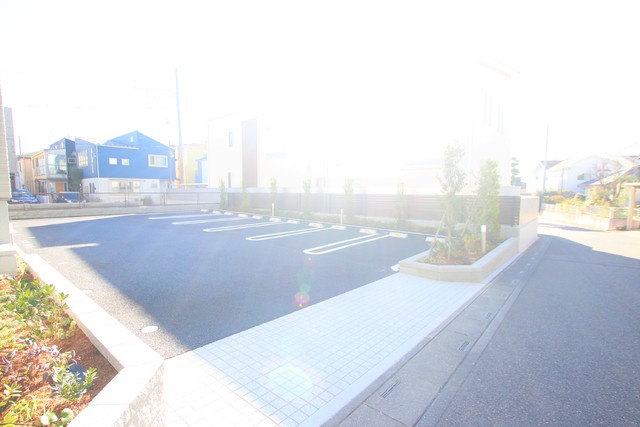 駐車場　敷地内駐車場☆※要空確認