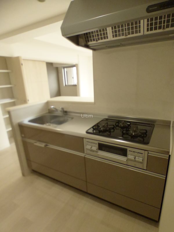 キッチン　同じ間取りのお部屋の写真です。