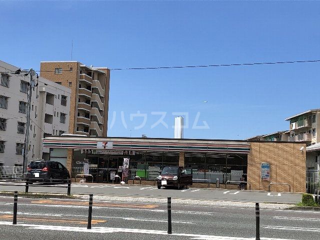 コンビニ　セブンイレブン 福岡箱崎7丁目店（コンビニ）まで350m