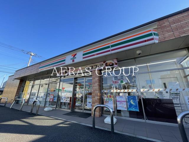 コンビニ　セブン-イレブン 鎌ヶ谷東初富４丁目店（コンビニ）まで488m