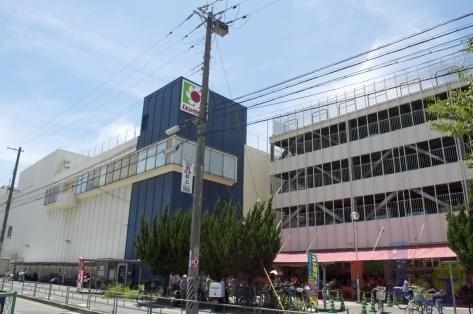 スーパー　イズミヤ上新庄店（スーパー）まで709m