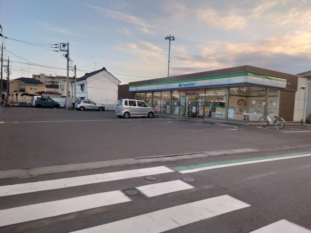 コンビニ　ファミリーマート 深谷深谷町店（コンビニ）まで270m