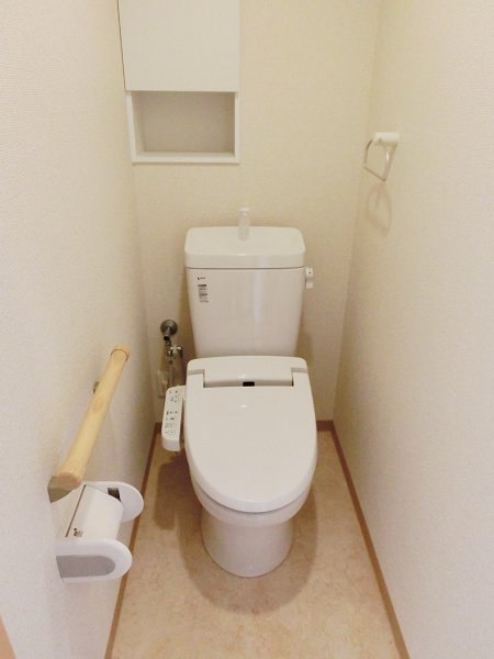 トイレ　別部屋参考写真