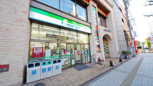コンビニ　ファミリーマート志木駅東口店（コンビニ）まで305m