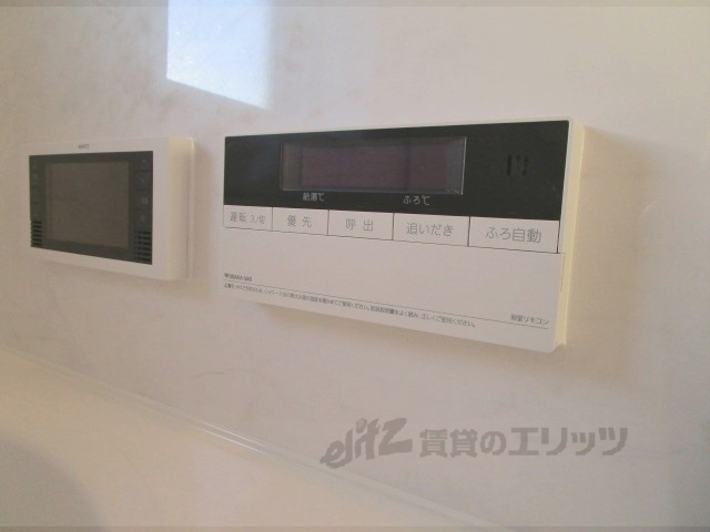 その他設備　給湯器リモコン