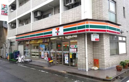 コンビニ　セブンイレブン 世田谷羽根木2丁目店（コンビニ）まで531m