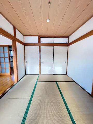 居室・リビング　※同建物ほかのお部屋の写真です。