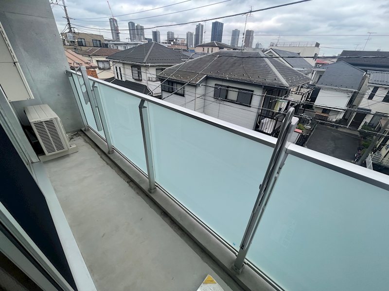 バルコニー　同建物、他号室写真参照
