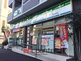 コンビニ　ファミリーマート市谷柳町店（コンビニ）まで330m
