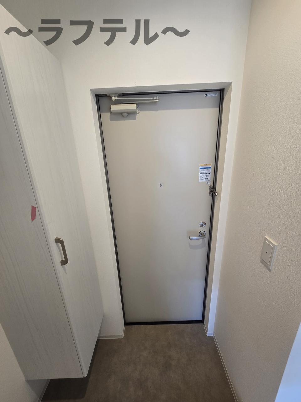 玄関　同メーカー施工　別部屋イメージ写真